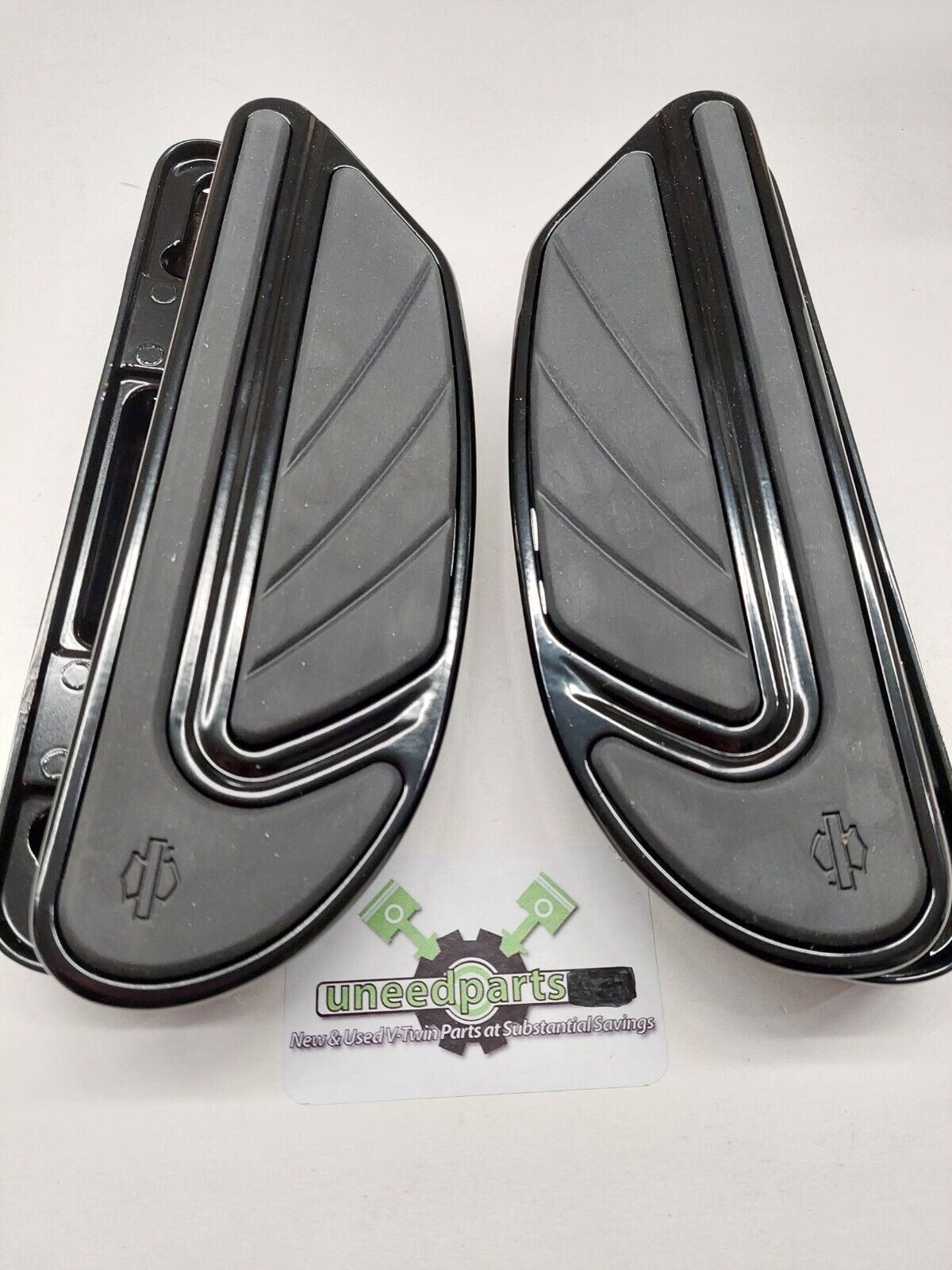 GENUINE HARLEY DAVIDSON Airflow Passenger Footboard Kit 50501266 ...